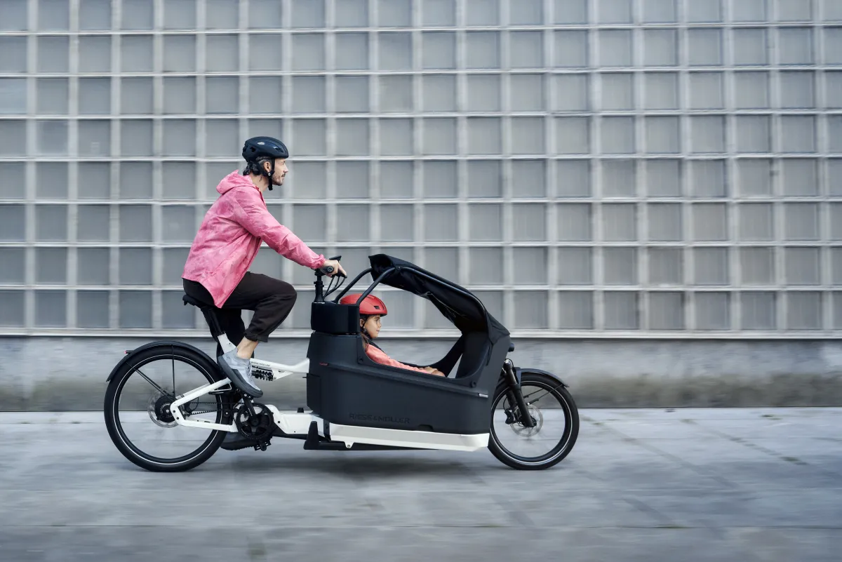 Riese & Müller Packster Lastenrad mit Kind